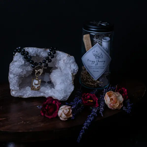 PROTAGANIST GEMSTONE NECKLACE