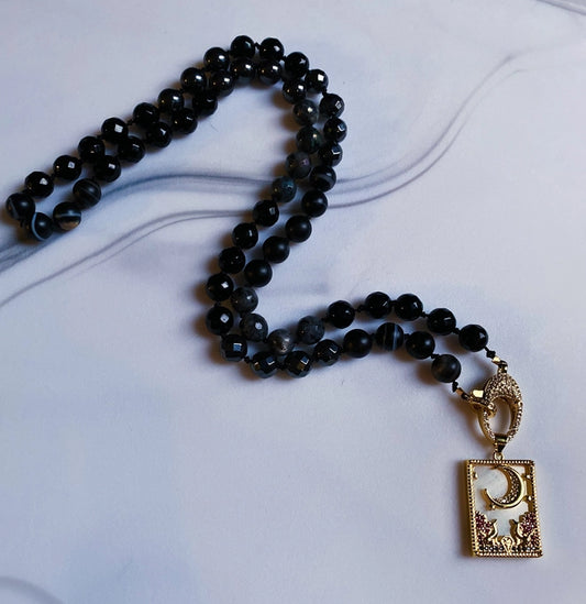 PROTAGANIST GEMSTONE NECKLACE