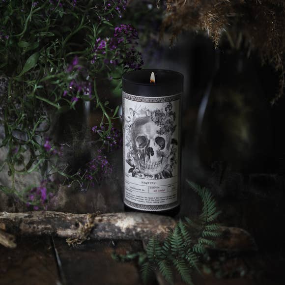 L'APOTHECAIRE SKULL CANDLE