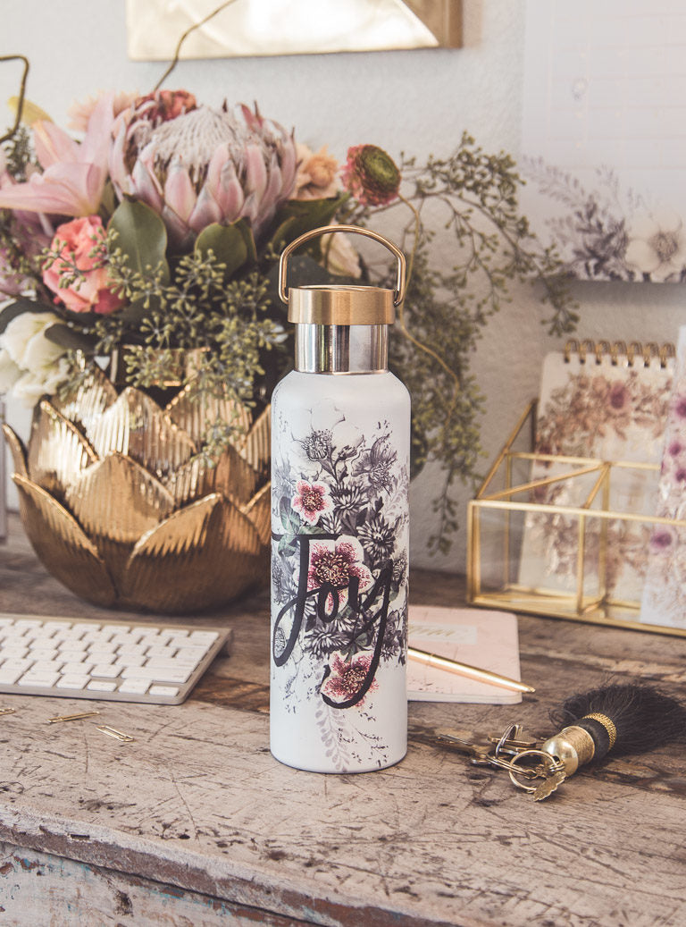 HELLEBORE WANDER BOTTLE