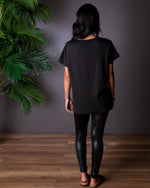 DIRTY HIPPIE TEE BLACK