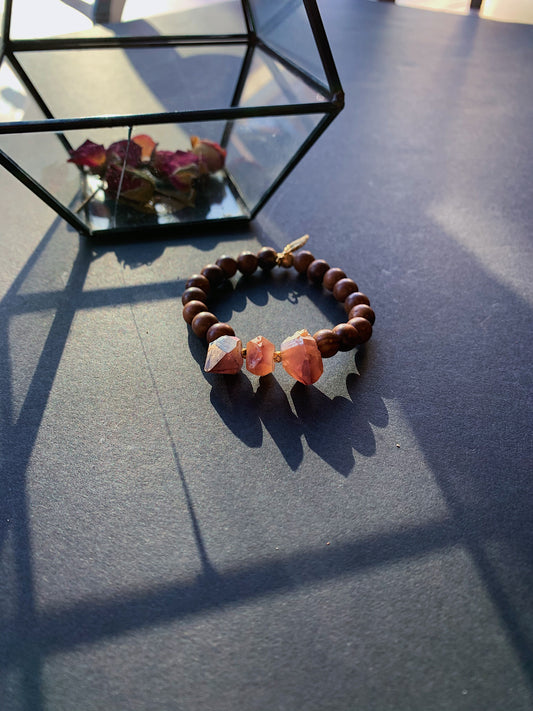 MYSTIC QUARTZ & ROSEWOOD BRACELET