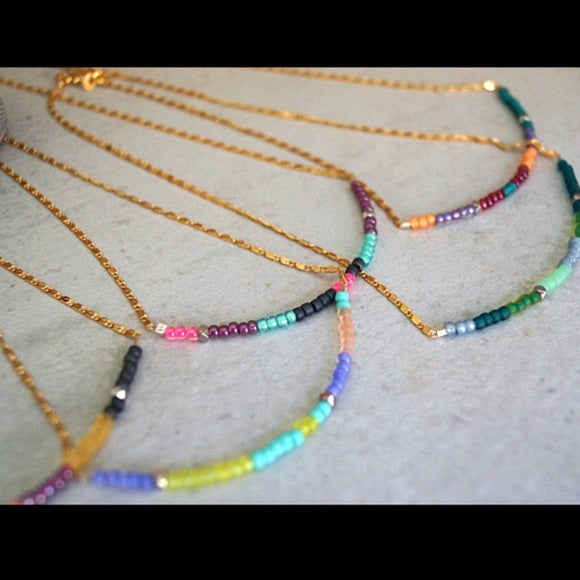 BEADED CHOKER NECKLACE