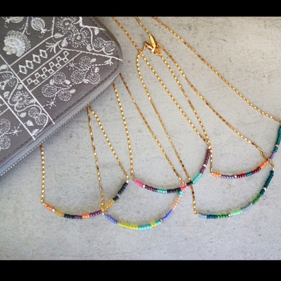 BEADED CHOKER NECKLACE